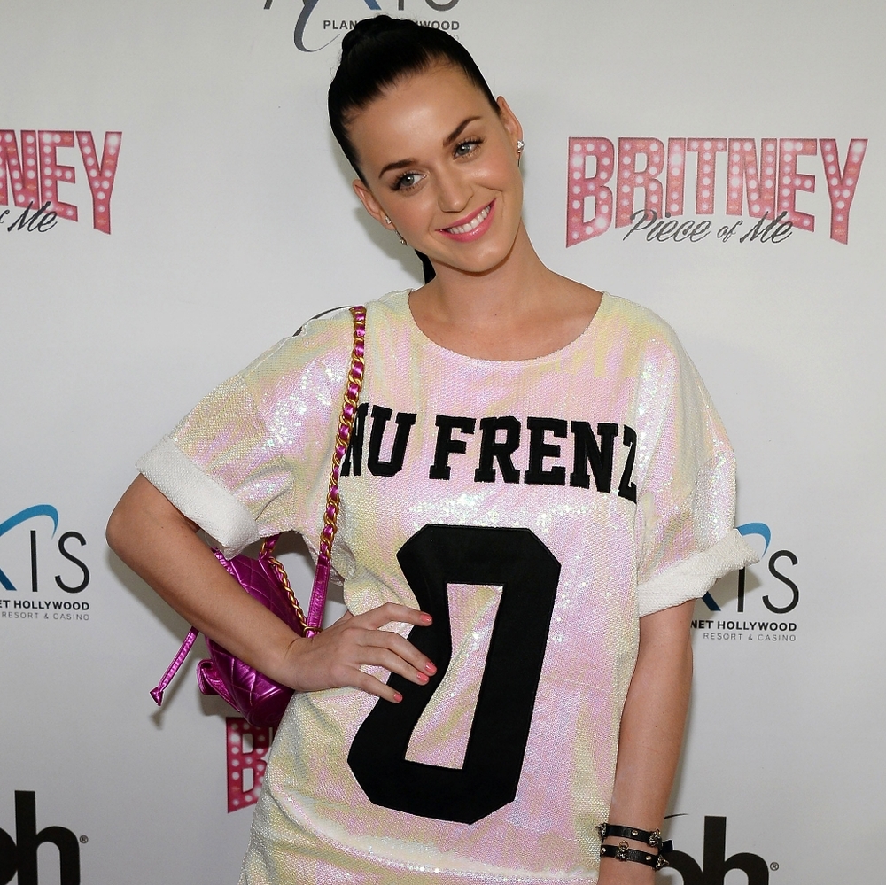 🚫SOLD🚫 UNIF NO NEW FRIENDS JERSEY